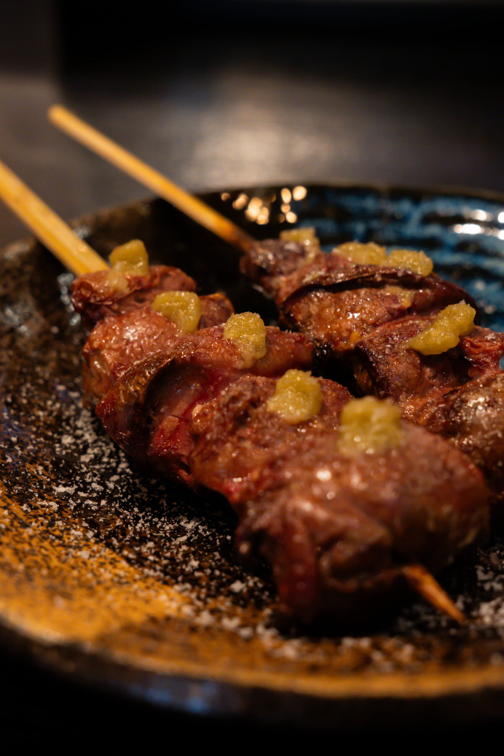 “炭火の香りと語らいの夜へ” ── 「炭火串焼 千鳥庵」